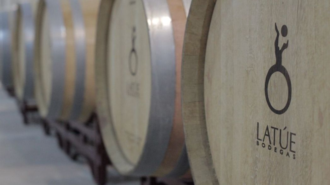 Bodegas Latúe winehouse